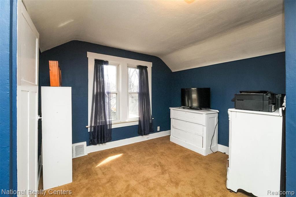 6 Kensington Boulevard Pleasant Ridge, MI 48069 - Photo 23 of 46