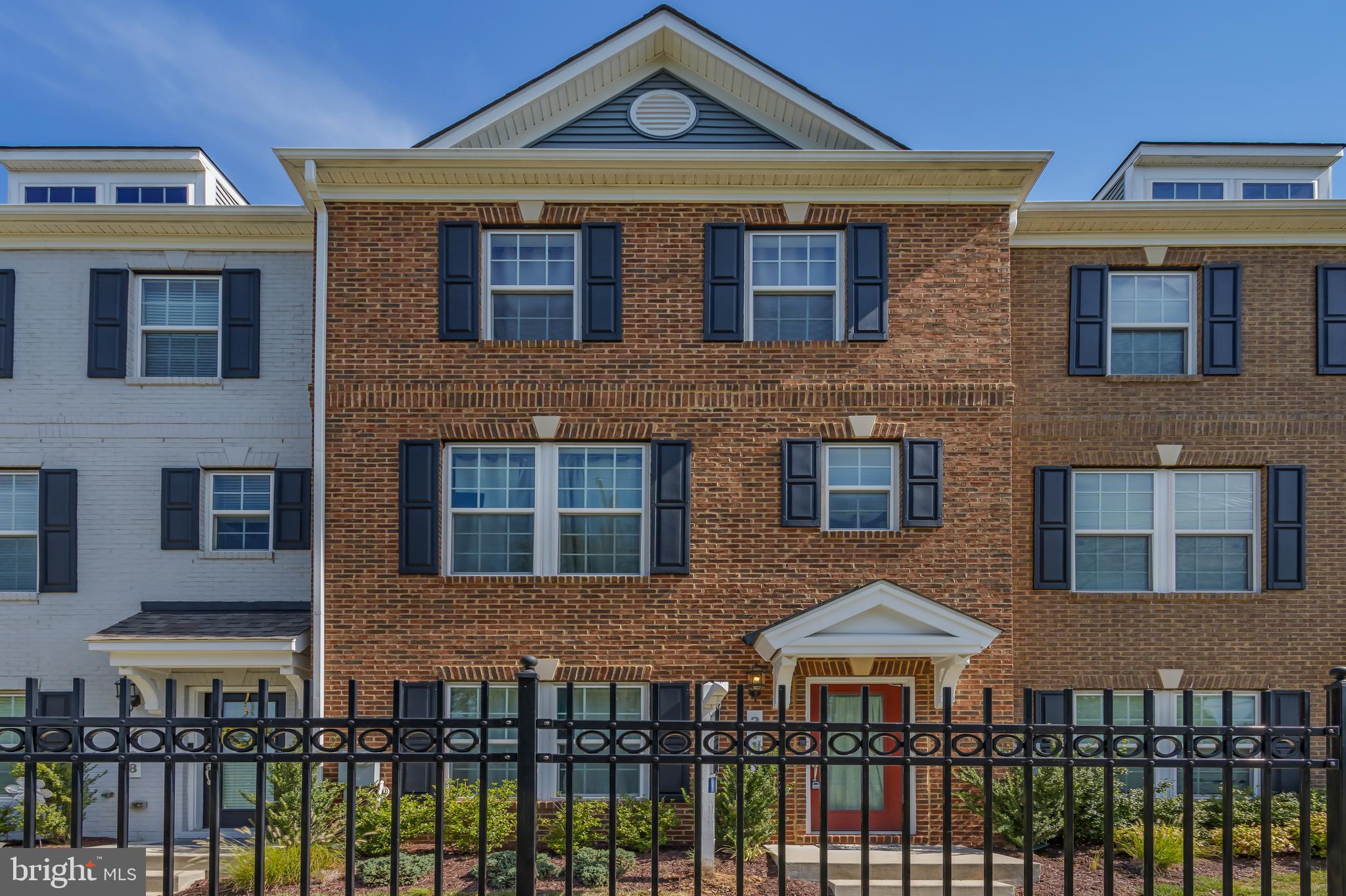 2710 Pinebrook Road Hyattsville, MD 20785 - Photo 2 of 32 Gallery Image 2