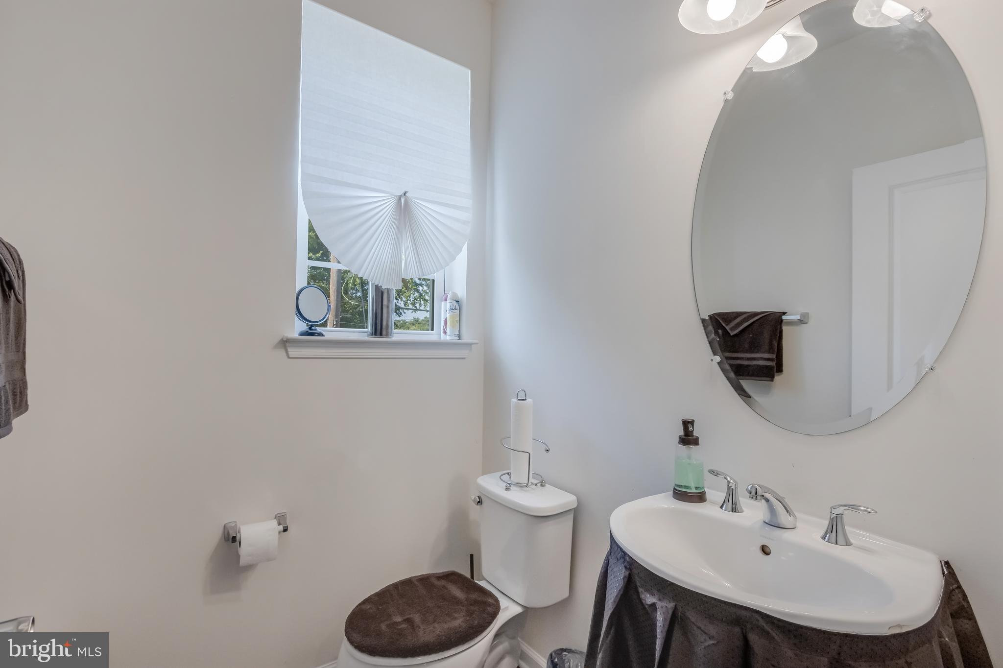 2710 Pinebrook Road Hyattsville, MD 20785 - Photo 28 of 32 Gallery Image 28