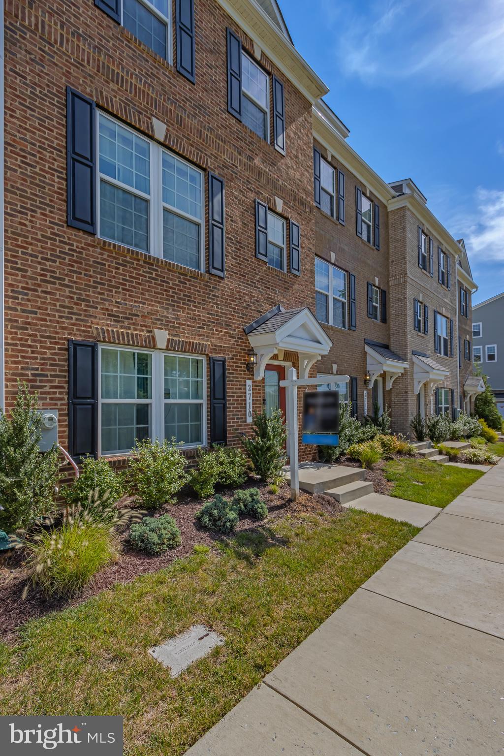 2710 Pinebrook Road Hyattsville, MD 20785 - Photo 3 of 32 Gallery Image 3