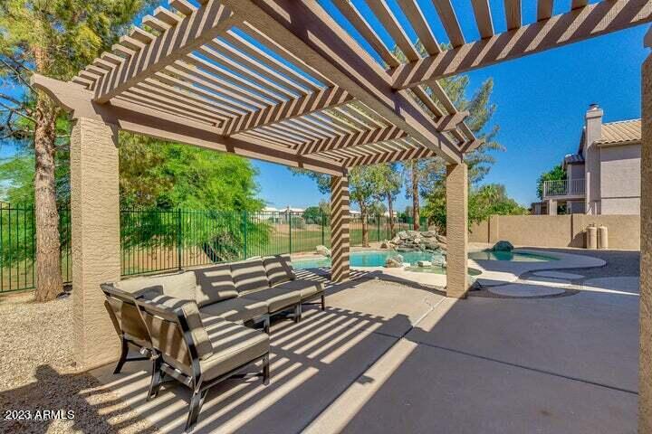 1806 West Redfield Road Gilbert, AZ 85233 - Photo 11 of 34 20180510174727782143000000-o