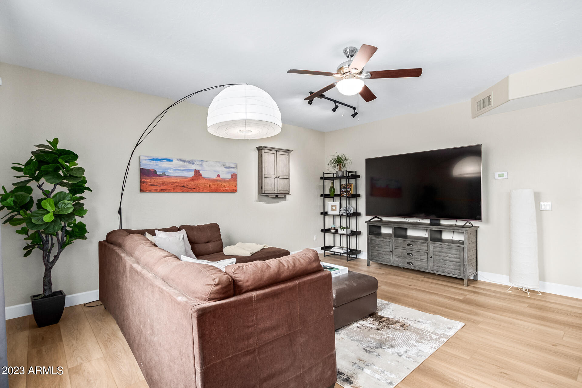 1806 West Redfield Road Gilbert, AZ 85233 - Photo 12 of 34 08 - Redfield