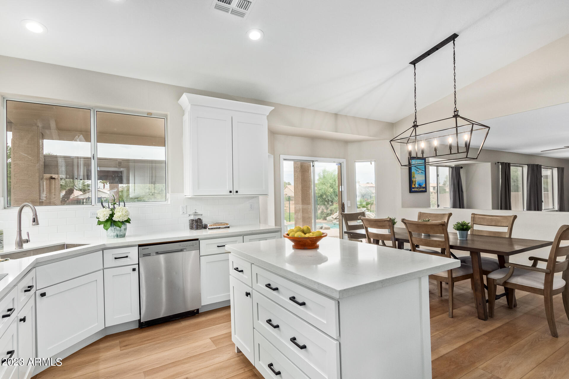 1806 West Redfield Road Gilbert, AZ 85233 - Photo 7 of 34 15 - Redfield