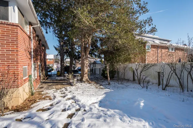 $680,000 | 9 Walnut Place, Massapequa, NY 11758