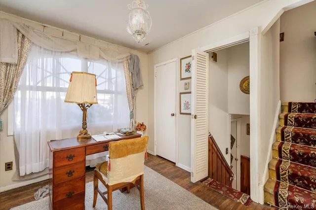 $680,000 | 9 Walnut Place, Massapequa, NY 11758