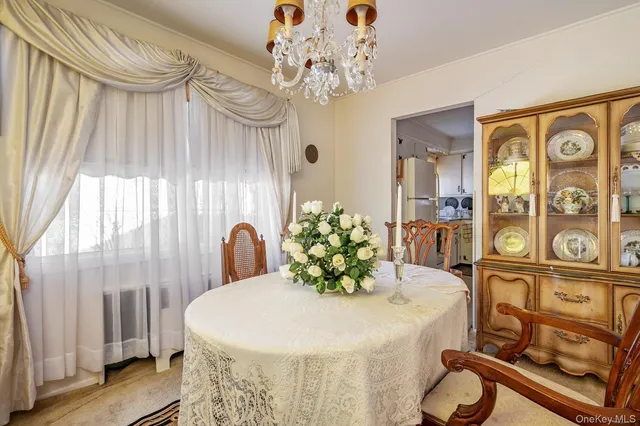 $680,000 | 9 Walnut Place, Massapequa, NY 11758