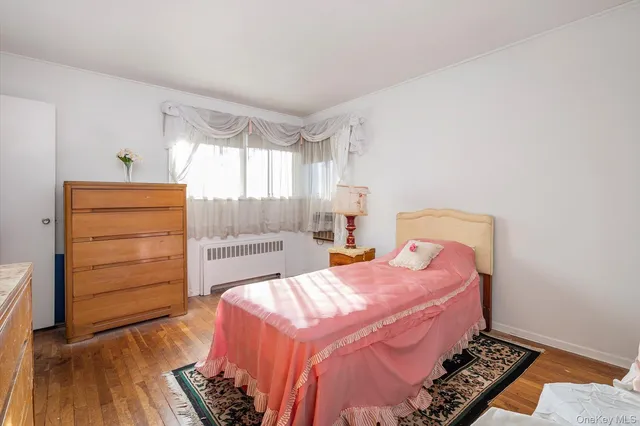 $680,000 | 9 Walnut Place, Massapequa, NY 11758