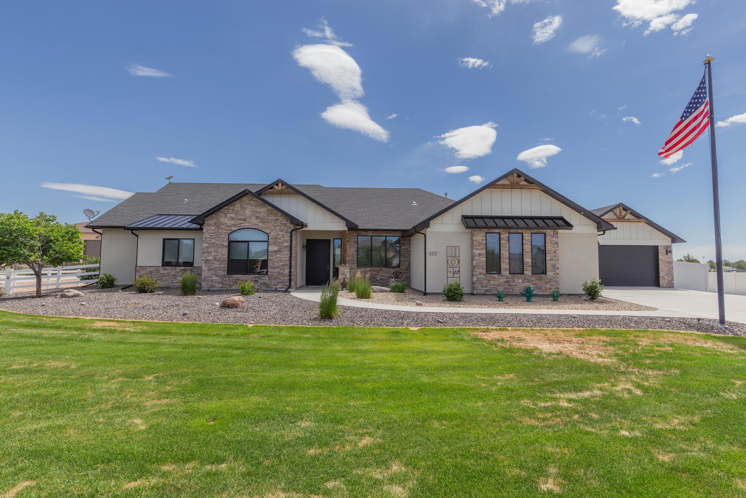 982 Farm House Road Grand Junction, CO 81505 - Photo 1 of 40