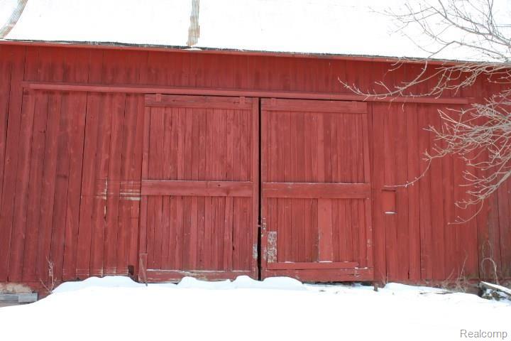 3301 Millington Road Millington, MI 48746 - Photo 29 of 31 IMG_2490.JPG