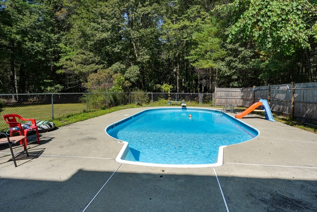 79 Taylor Road Stow, MA 01775 - Photo 4 of 33