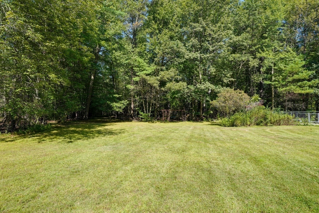 79 Taylor Road Stow, MA 01775 - Photo 6 of 33