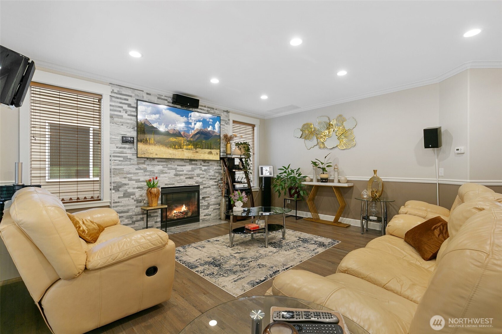11151 Northeast 162nd Street Bothell, WA 98011 - Photo 4 of 37 Gallery Image 4