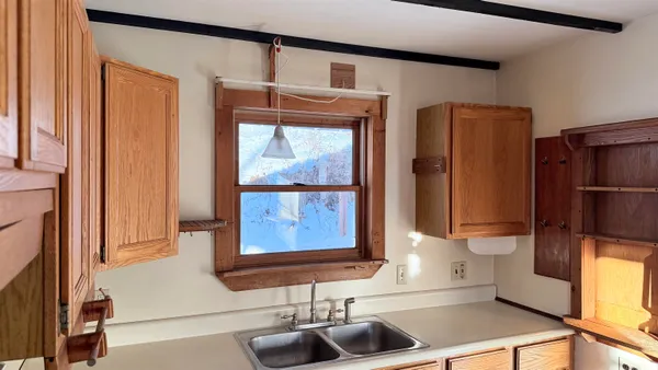$280,000 | 806 Highway 15, Johnson, VT 05656