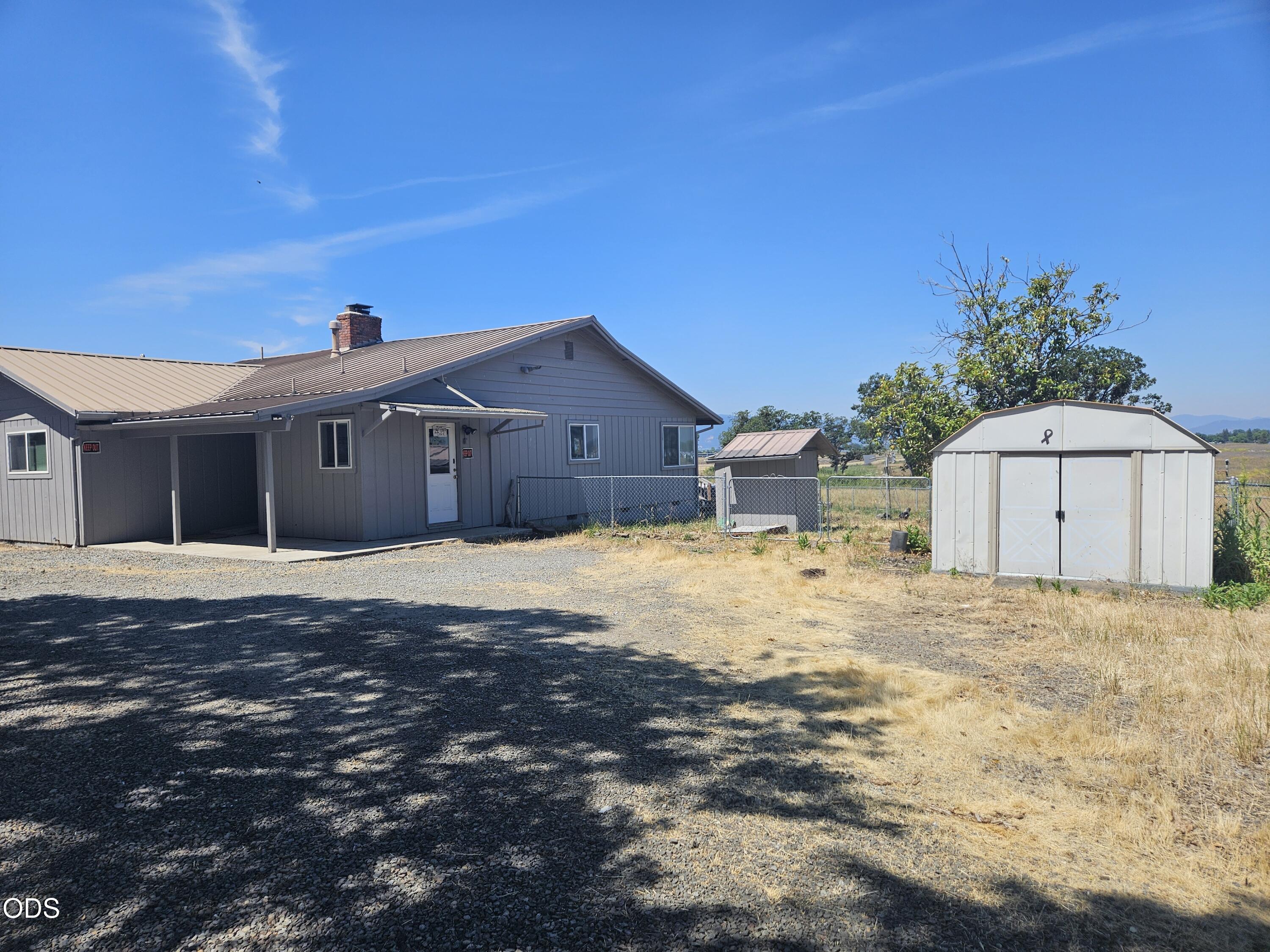 6013 Foothill Road Central Point, OR 97502 - Photo 2 of 23