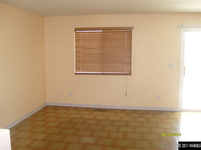 11926 Kernite Street Reno, NV 89506 - Photo 4 of 13 Photo 4