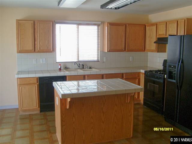 11926 Kernite Street Reno, NV 89506 - Photo 5 of 13 Photo 5