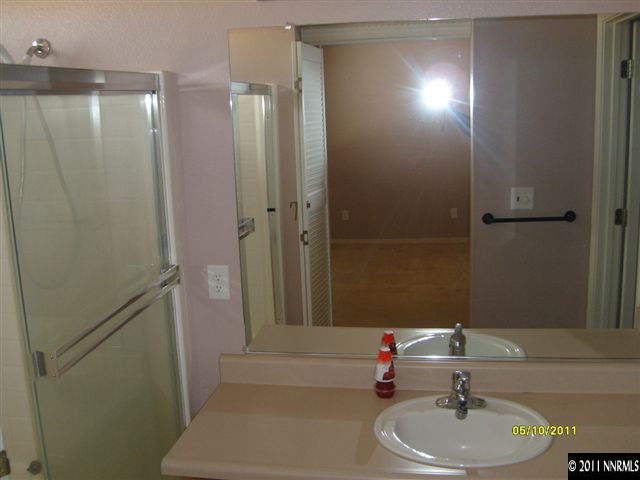 11926 Kernite Street Reno, NV 89506 - Photo 7 of 13 Photo 7