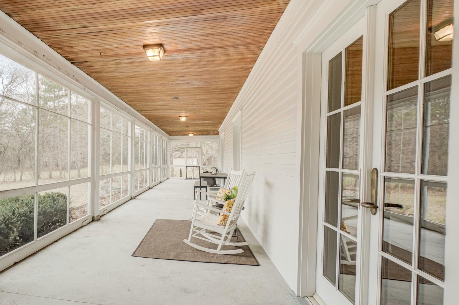 5375 Carlson Road Shoreview, MN 55126 - Photo 5 of 64