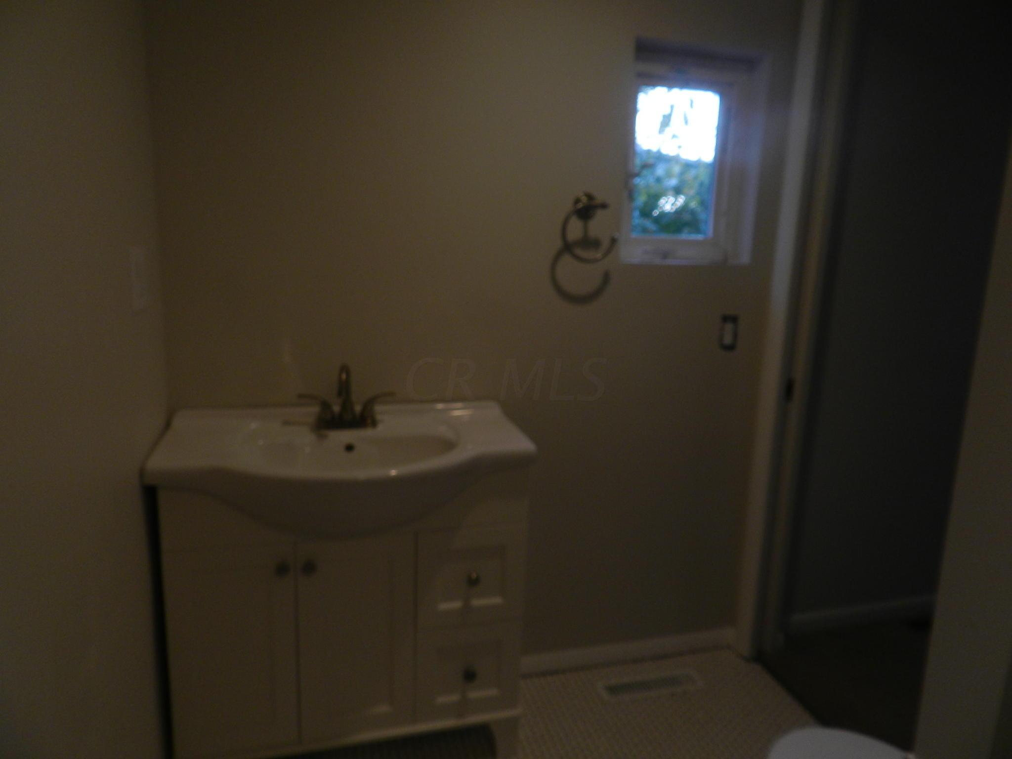 3395 Lewis Road Columbus, OH 43207 - Photo 14 of 30 Gallery Image 14