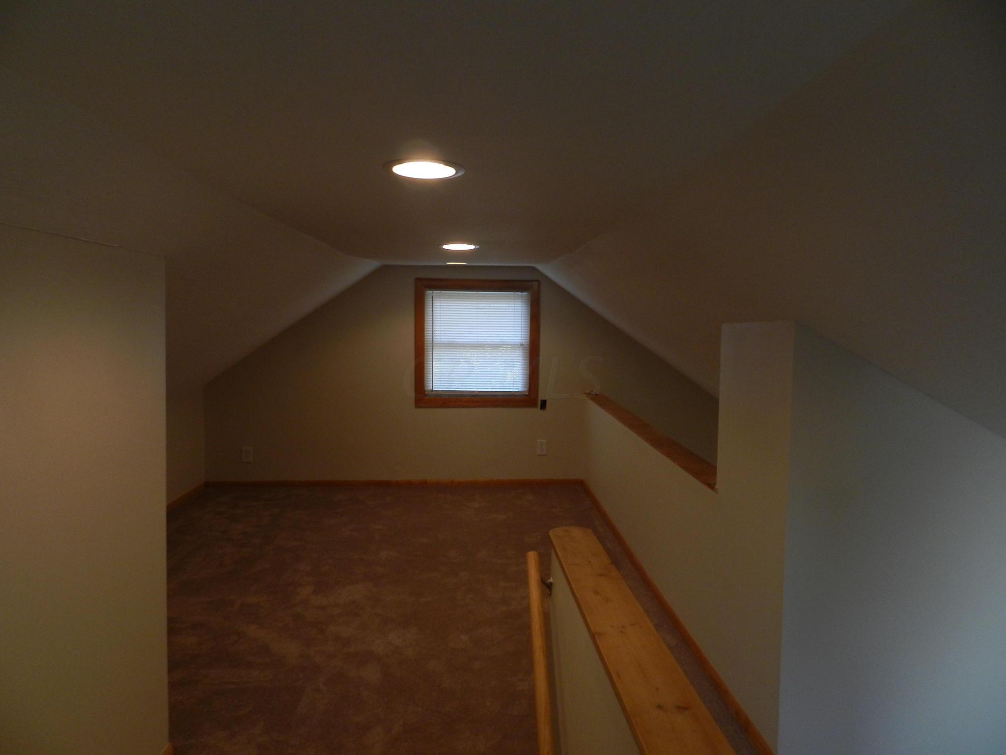 3395 Lewis Road Columbus, OH 43207 - Photo 18 of 30 Gallery Image 18
