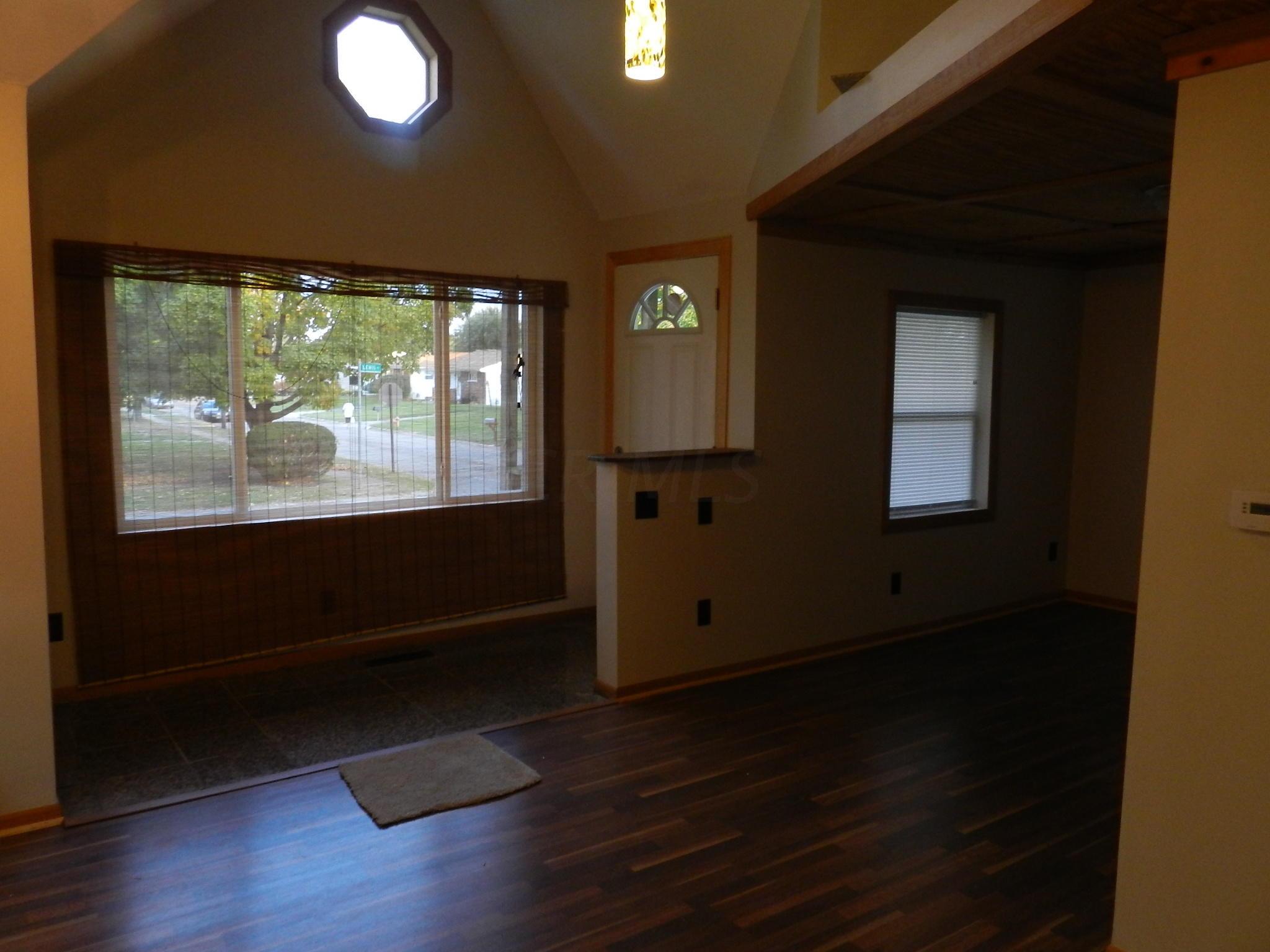 3395 Lewis Road Columbus, OH 43207 - Photo 10 of 30 Gallery Image 10