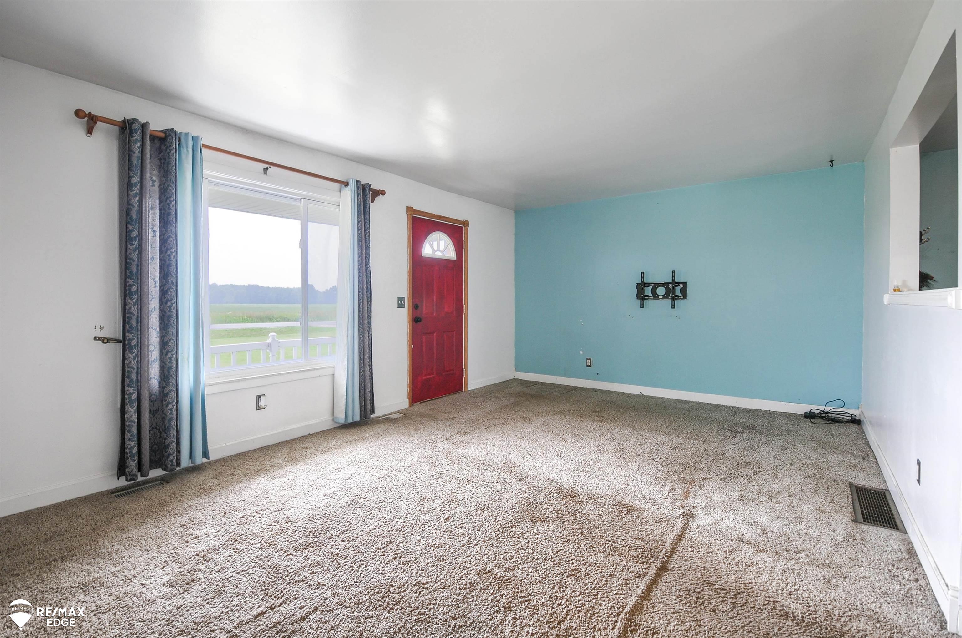 9048 Baldwin Road Gaines, MI 48436 - Photo 4 of 28