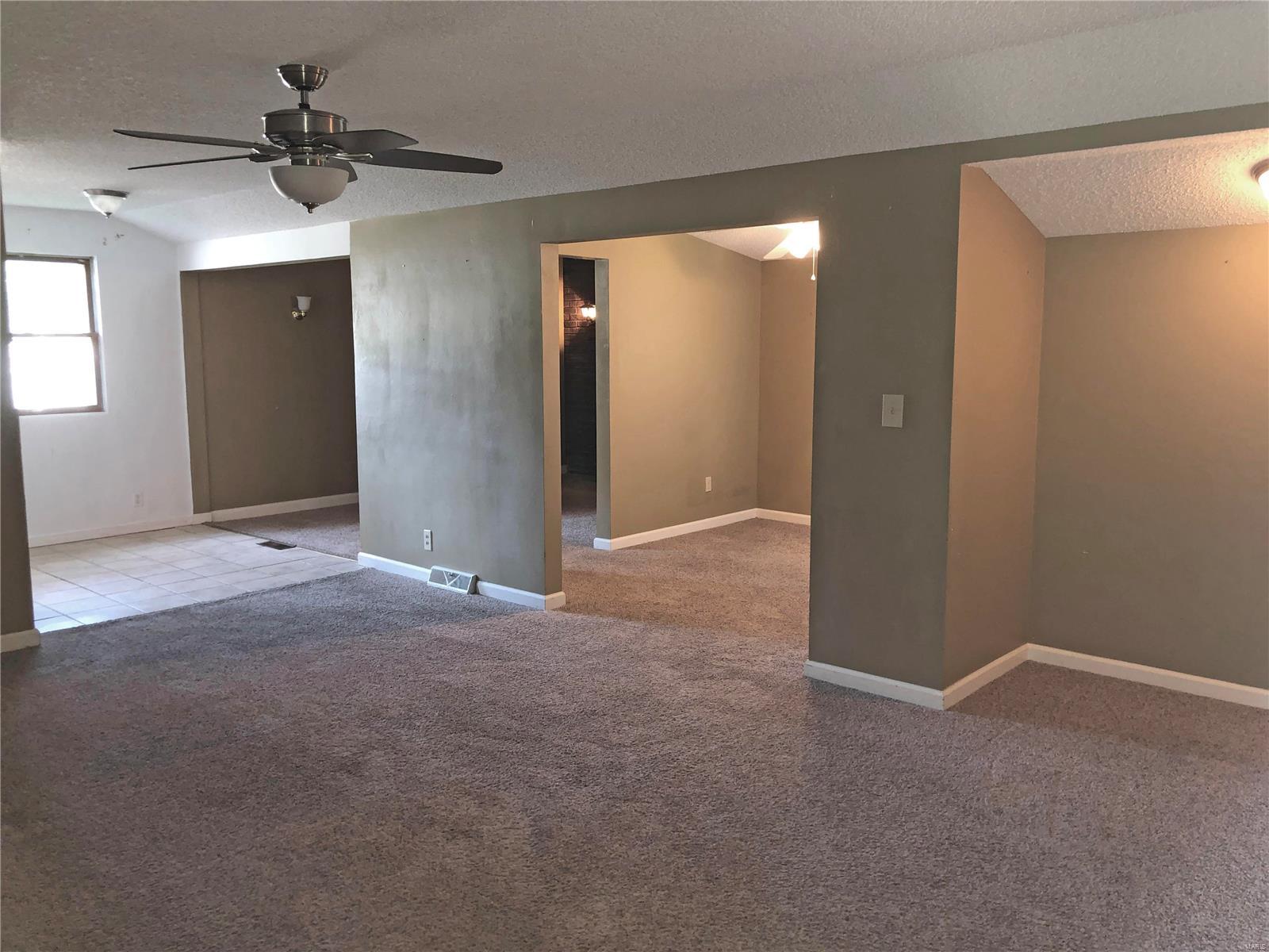 907 Dale Avenue O'Fallon, IL 62269 - Photo 11 of 15