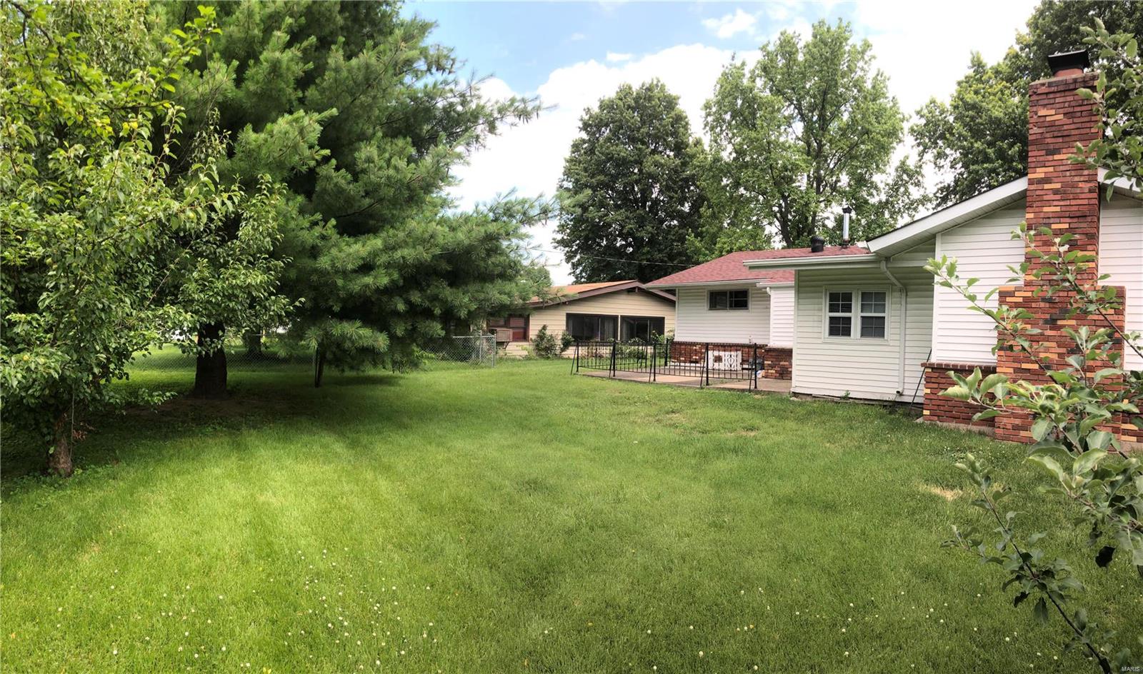 907 Dale Avenue O'Fallon, IL 62269 - Photo 14 of 15