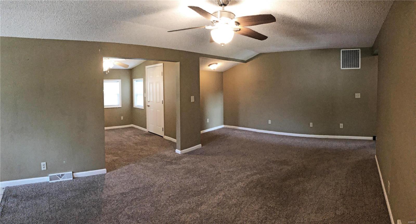 907 Dale Avenue O'Fallon, IL 62269 - Photo 3 of 15