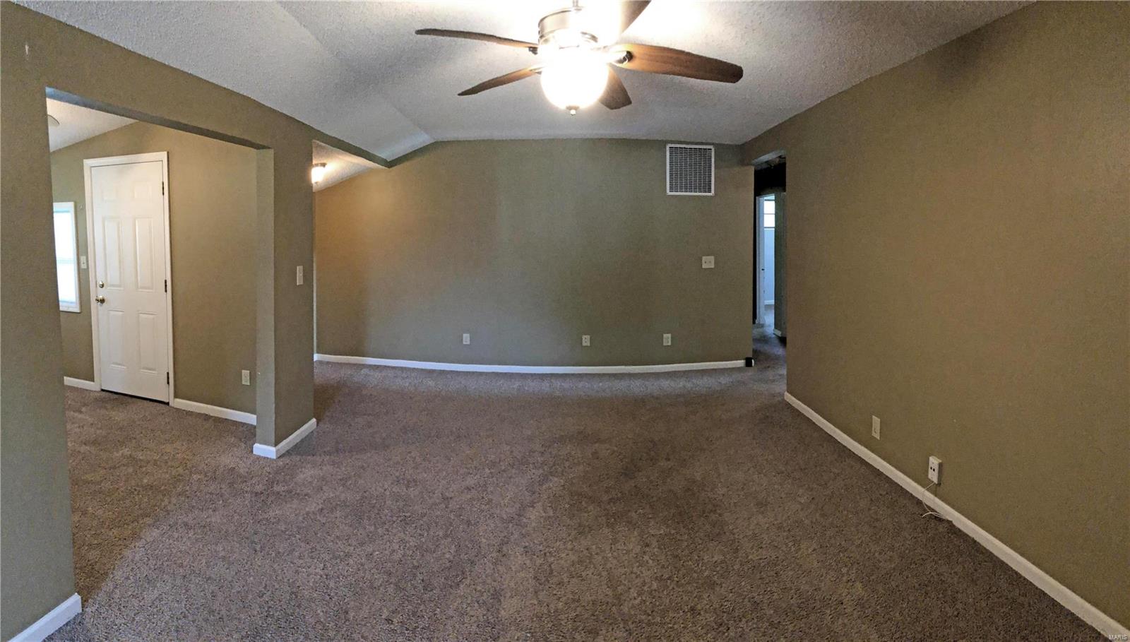 907 Dale Avenue O'Fallon, IL 62269 - Photo 4 of 15