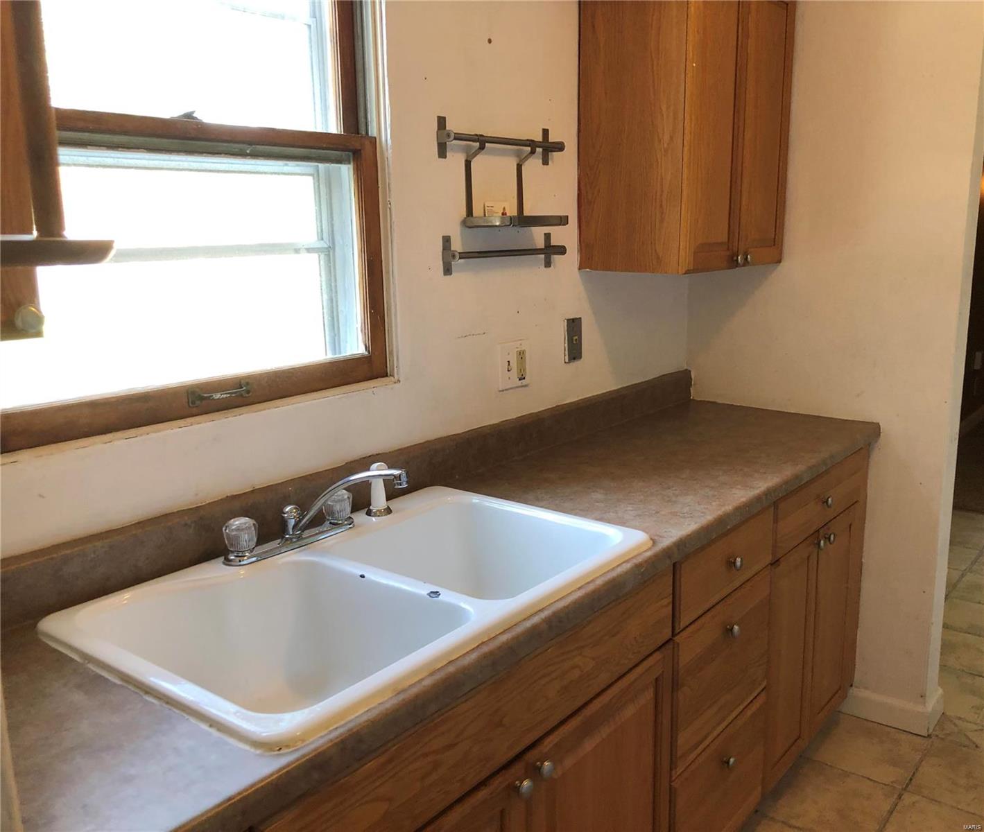 907 Dale Avenue O'Fallon, IL 62269 - Photo 10 of 15