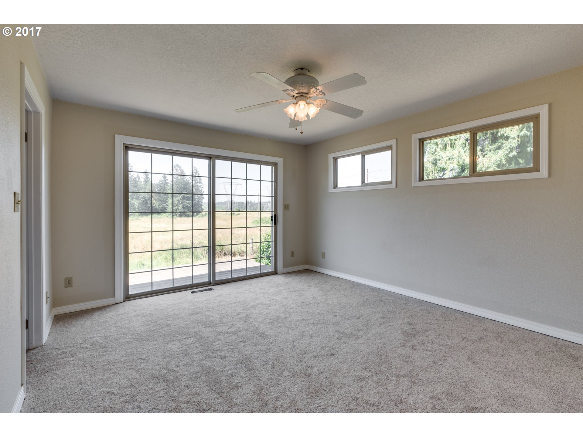 27250 Southeast Suttle Road Eagle Creek, OR 97022 - Photo 10 of 32 Gallery Image 10