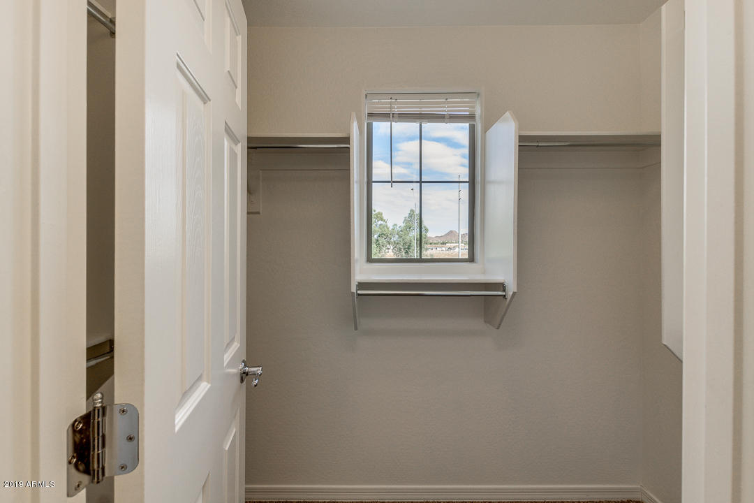 1918 West Davis Road Phoenix, AZ 85023 - Photo 13 of 19 photo_13