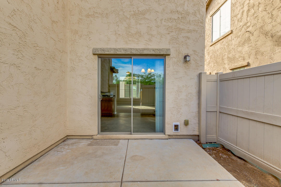 1918 West Davis Road Phoenix, AZ 85023 - Photo 5 of 19 photo_05