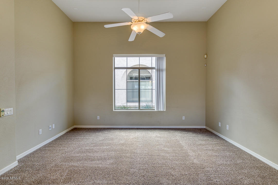 1918 West Davis Road Phoenix, AZ 85023 - Photo 9 of 19 photo_09