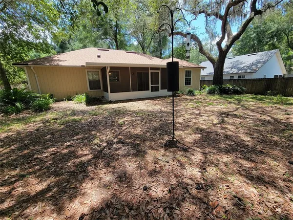 $2,250 | 2070 Southwest 42nd Lane, Gainesville, FL 32608