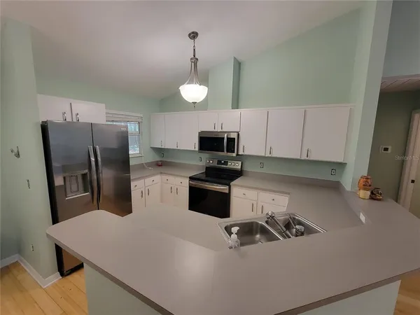 $2,250 | 2070 Southwest 42nd Lane, Gainesville, FL 32608