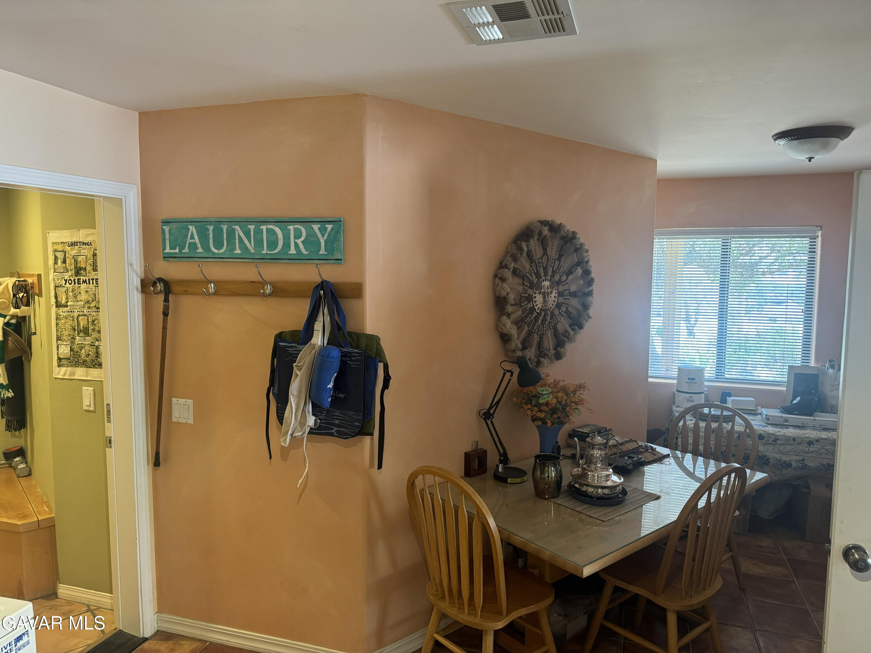 21405 Prospect Avenue Tehachapi, CA 93561 - Photo 16 of 20 mud room