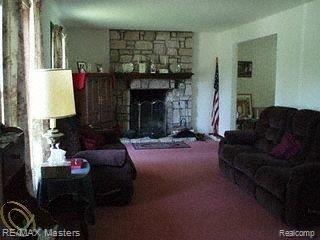 32500 King Road New Boston, MI 48164 - Photo 4 of 5 living