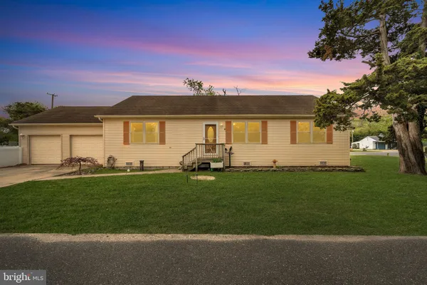 $465,000 | 110 South 10th Street, Villas, NJ 08251
