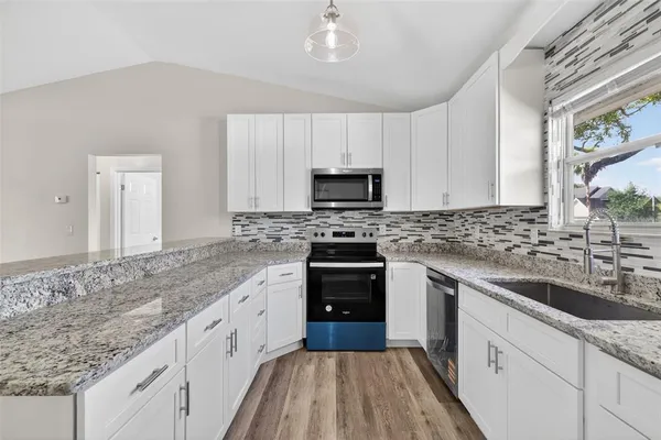 $439,999 | 1120 Gardner Street, Mount Dora, FL 32757