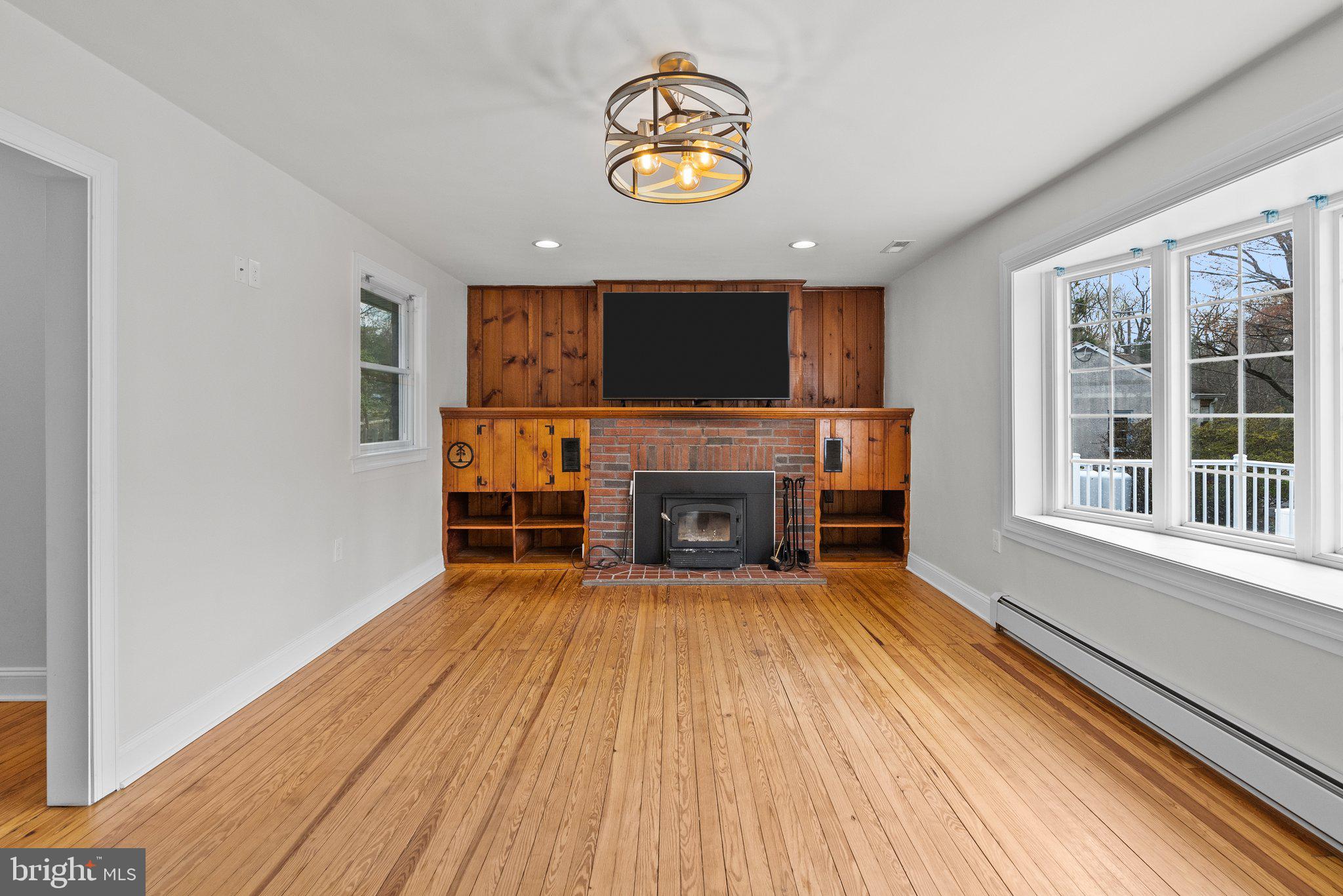2335 Terwood Road Huntingdon Valley, PA 19006 - Photo 8 of 45 Gallery Image 8