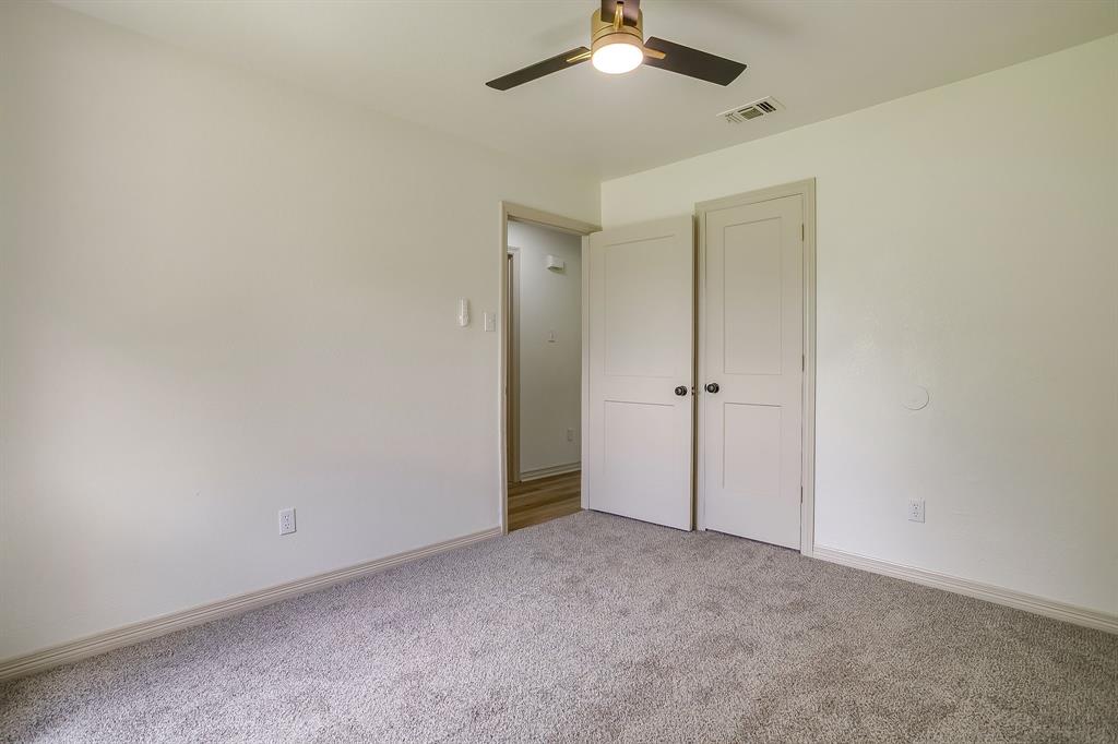 102 Meadow Ridge Avenue Venus, TX 76084 - Photo 25 of 40