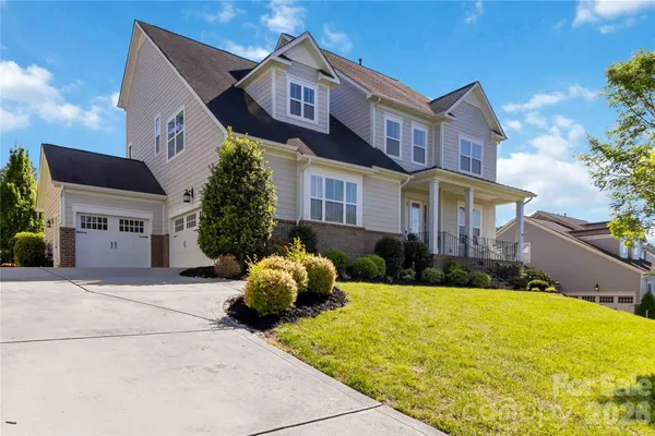 $948,000 | 241 Monteray Oaks Circle, Fort Mill, SC 29715