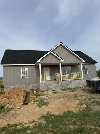 $319,900 | 137 Martha Circle, Lafayette, TN 37083