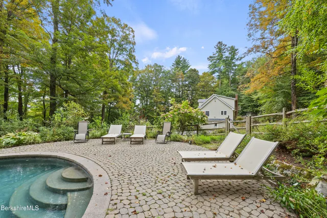 $1,250,000 | 905 W Road, Sheffield, MA 01230