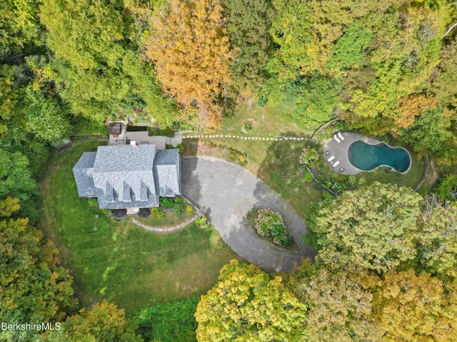 $1,250,000 | 905 W Road, Sheffield, MA 01230
