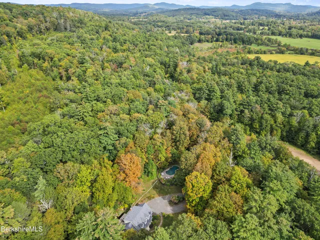 $1,250,000 | 905 W Road, Sheffield, MA 01230