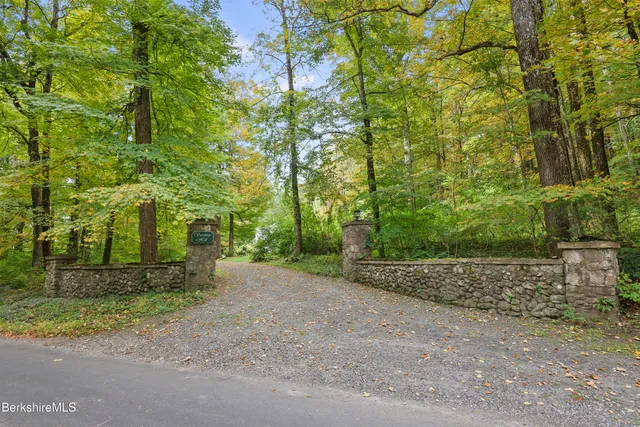 $1,250,000 | 905 W Road, Sheffield, MA 01230