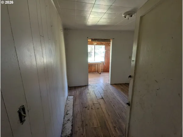 $135,000 | 301 Southeast B Avenue, Canyonville, OR 97417